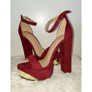 Red Heel with Gold Plate Front